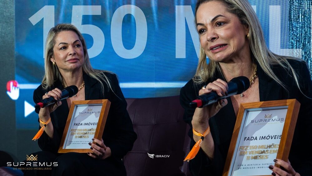 Fada Imóveis homenageada no palco do evento Supremus