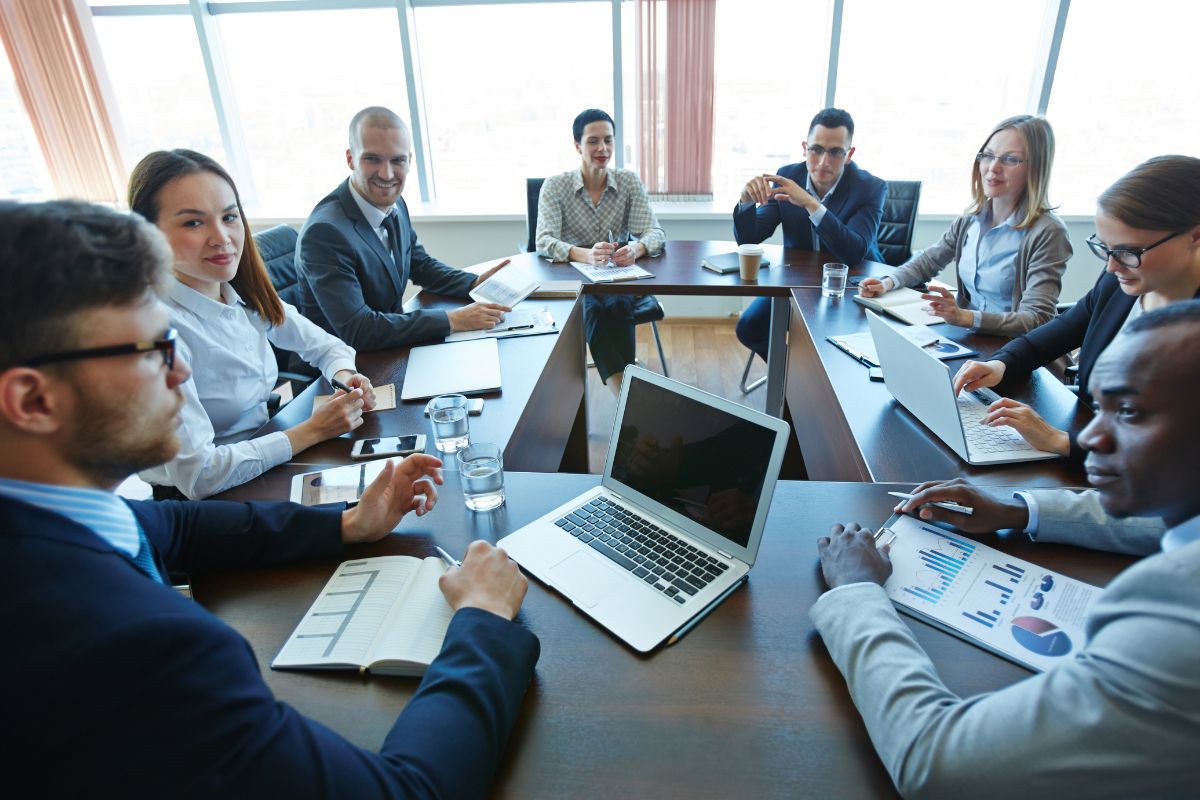 A reunião se decide antes da primeira palavra: o poder da preparação